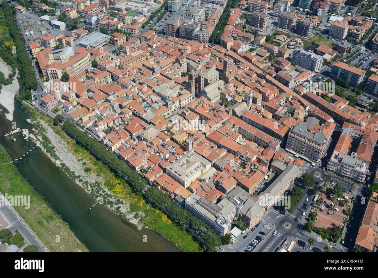 Appartamento Casa Di Andrea Albenga Esterno foto